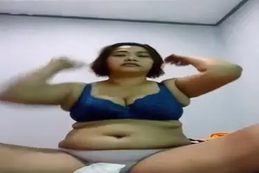 Cam Cewe Show Bilang Gw Mau Tidur Bh Biru WOT